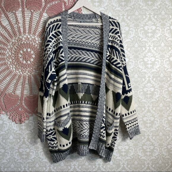 5/$30 Charlotte Russe Oversized Cardigan Navy Olive M - Picture 1 of 5